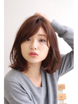 ユーリー(juurii) ラフな動き 肩上ぎりぎりボブ【SHE DAIKANYAMA】菊地真理恵