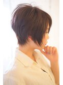 前下がりアシンメトリーショートボブ