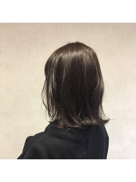 ライフ ウィズ ヘア(LIFE with HAIR) やわらか外ハネグレージュボブ