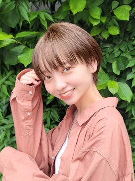 アムリタ 三鷹(AMRITA) 可愛いシンプルショートヘア