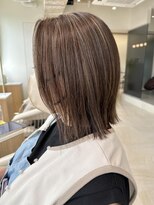 コンティロミー(CONTI ROMMY.)&nbsp;外ハネ◎内巻き◎ハイライト◎お洒落感◎【ロブ】