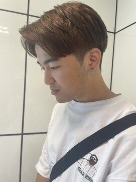 ヘアーアンドメイク ビス(HAIR&MAKE bis) ショートスタイルから短めセンターパート!【立川/沙久楽】