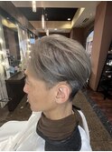 まばらな白髪に卒業グレイカラー