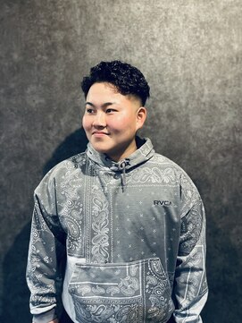 ベース(BASE) Cafe& Barber BASE ×フェードパーマスタイル