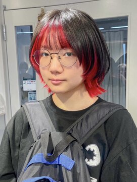 テトラ バイ ネオリーブ 横浜西口店(tetra by neolive) ウルフカットレイヤー原色赤カラー横浜　成田