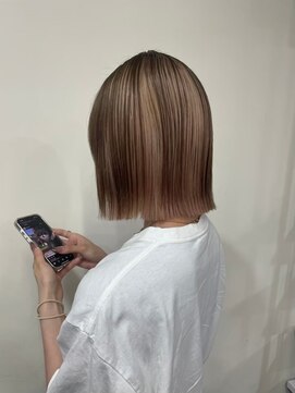 ヴィオラカラー(VIOLLA COLOR) ハイトーンカラー×ナチュラルボブ/小倉