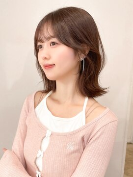 レア 表参道(L'ea) ・大人ガーリーダークアッシュ似合わせカットミディアムレイヤー