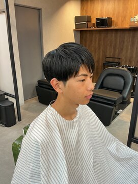 オールマンバーバーショップ 流山おおたかの森(Allman Barbershop) 波巻きツイストスパイラル/センターパート/流山おおたかの森