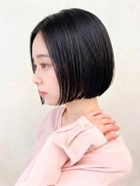 ブロッサム 東武練馬店(Blossom)&nbsp;切りっぱなしミニボブ前下がりボブブリーチなし黒髪秋カラー