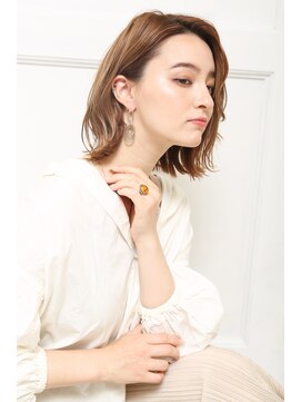 クラッチ ユニ(CLUTCH uni) くびれミディナチュラルワンカールボブe9