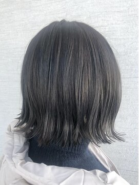 グランヘアー 神居店(GRAN HAIR) 【GRAN HAIR神居店】艶アッシュグレー切りっぱなしボブ