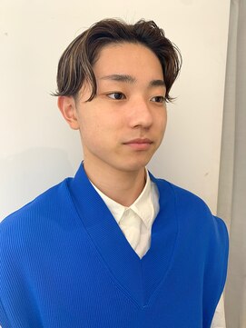 ノーム(norm) メンズカラーハイライトセンターパートアップバンク