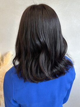 ミュラ(mulah) 赤み消しカラー暗めラベンダーアッシュ*コテ巻きミディアム