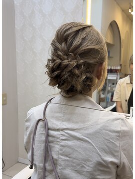 フレア(FLAiR) 20代30代お呼ばれパーティーヘアセットシニヨン