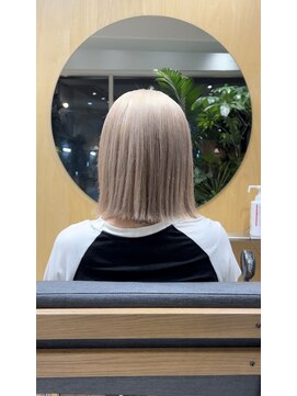 スタン 渋谷(Stam) ホワイトブロンドハイトーンウルフレイヤーケアブリーチ渋谷駅