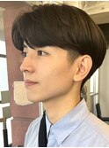 センターパートスパイラルパーマツーブロック刈り上げメンズヘア