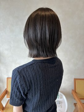 ユニカ 宇都宮(yunica) レイヤーボブ ミニウルフ オリーブカラー