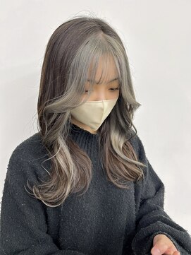 ヴィンスジオ 岐阜駅南(vince gio) フェイスフレーミング/シルバーカラー/レイヤーカット