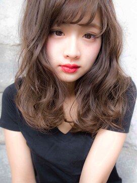 シェリ(che'rie) 韓国ヘアーハッシュカットレイヤーカットハイライトカラー