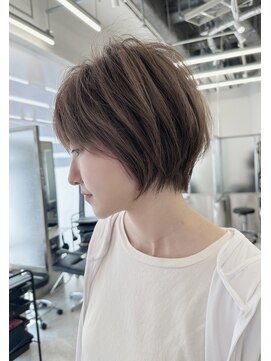 エース 梅田店(ace) ショートボブ/大阪/梅田/茶屋町/白髪ぼかし/顔まわり