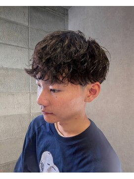 ワンワンオー バーバーショップ コンチネンタル(@110 BARBER SHOP continental) シャドウパーマ