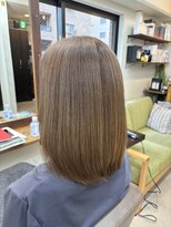 イリーブ(elieve)&nbsp;白髪染めでも明るいベージュ系の透明感カラー