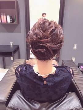 アイディー ヘアメイク(iDhair&make) ルーズヘアセット
