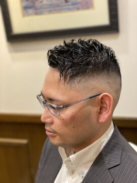 ヒロギンザバーバーショップ 神楽坂店(HIRO GINZA BARBER SHOP) 震災スキンフェード