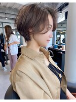 ワン バイ ジエクト(One by The Ect)&nbsp;小顔補正ショート×グレージュカラー×パールホワイト×ハンサム