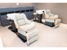 シャンプー台へご案内