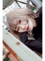 ルクール ヘアー プレジー(Le Coeur HAIR Plaisir)&nbsp;ホワイトベージュ×エンドブラック