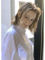 アリエッタ アザブ(ARIETTA AZABU) aRietta麻布*色気を纏う外国人風エアリーミディ/色気髪カタログ