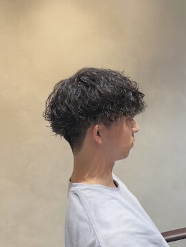 ペブル(pebble) 波巻き/ツイストスパイラル/スパイラル/メンズパーマ/大久保