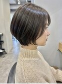 丸みシルエットで若見え◎上品ショートボブ