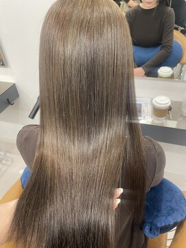 ウミ(Umi) 【YUZU/戸塚】オリーブカラー