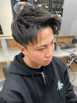 リレーションメンズヘアー(RELATION MEN'S HAIR)&nbsp;センターパートフェードカットシャドウパーマおしゃれ坊主
