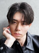 カライング(ing)&nbsp;スーツ短髪ツーブロック束感モテる黒髪シークレットパーマ流行