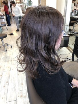 ハグエヴェック(HUG AVEC) ラベージュミディアム