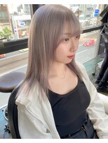 ガルボ ヘアー(garbo hair)&nbsp;ハイトーン シルバーベージュ ケアブリーチ 10代 20代