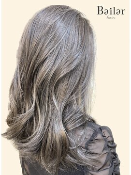 バイラ(Bailar) 大人グレイジュカラー♪