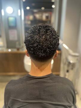 チルチェア 吉祥寺店(CHILL CHAIR) スキンフェード×ハードパーマスタイル　〈吉祥寺〉<バーバー>