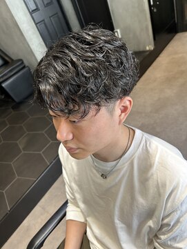 ラグシス ザ バックルーム(LUXIS THE BACK ROOM) スパイラルパーマ【立川/メンズ】