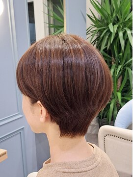 ゴート(G.O.A.T.) 大人ショート/くびれショート/耳掛けショート