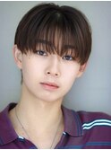 フェザーパーマセンターパートニュアンスパーマ韓国マッシュ黒髪