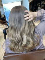 アマトウキョウスマートサロン(AMA TOKYO×Smart Salon)&nbsp;ヘーゼルベージュ　ブリーチカラー　レイヤーカット　海外風