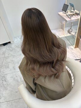 ロンドルピナス 小倉(Lond Lupinus) ミディアムレイヤーカット/似合わせカット/大人ガーリー/20代