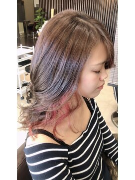 アフィニティー(AFINITY) グレージュ×インナーピンク