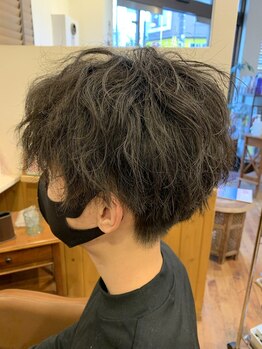 テトラ ヘアー(TETRA hair)の写真/【平日20時迄営業★柏】土日はお子様連れのパパ多数来店！個室もあるので周囲を気にせず施術を受けられる♪