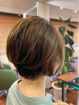 リリ(Re:Re:) 透け感ショートボブ