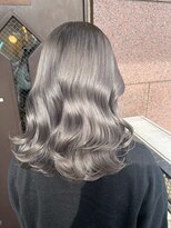 サロンドミルク 溝の口店(salon de MiLK)&nbsp;10代20代30代/くびれミディ/シルバーカラー！